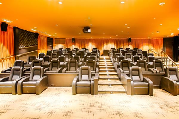 Metropolitan at The 9, Autograph Collection