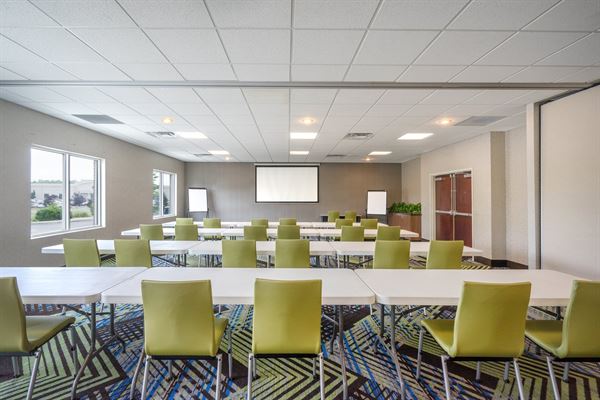 Holiday Inn Express & Suites Frankfort