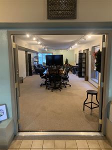 Suite 6 - Conference / Business Room