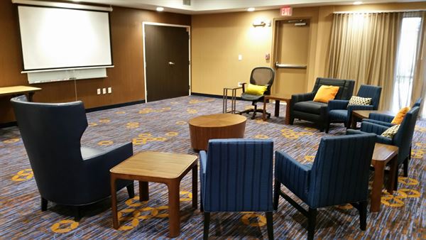 Courtyard Houston North/Shenandoah