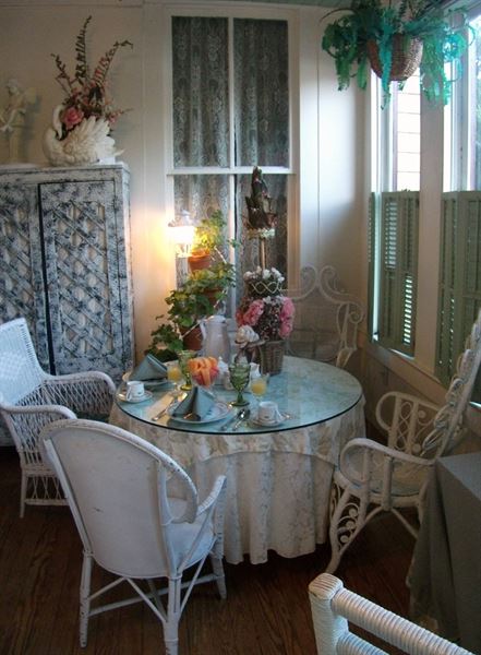 Mansion on Main Mansion House Art & Antiques