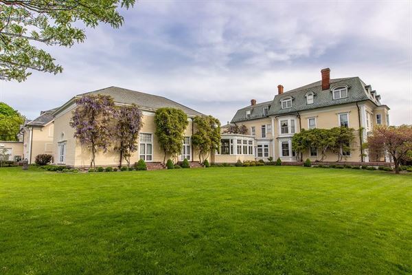 Wistariahurst Museum