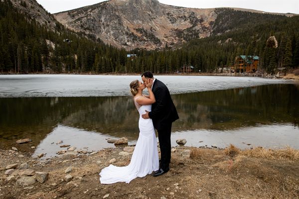 Modern Moments Photography LLC