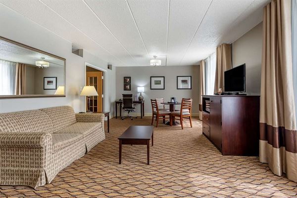 Comfort Inn and Suites Glen Mills