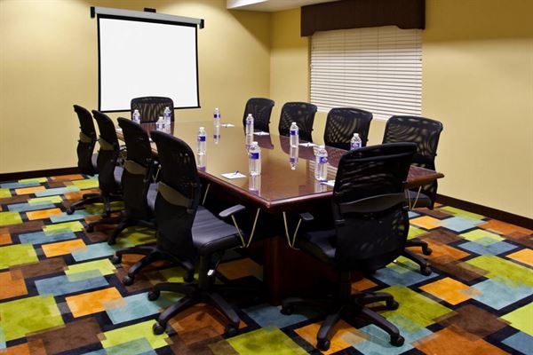 Holiday Inn Express Grove City