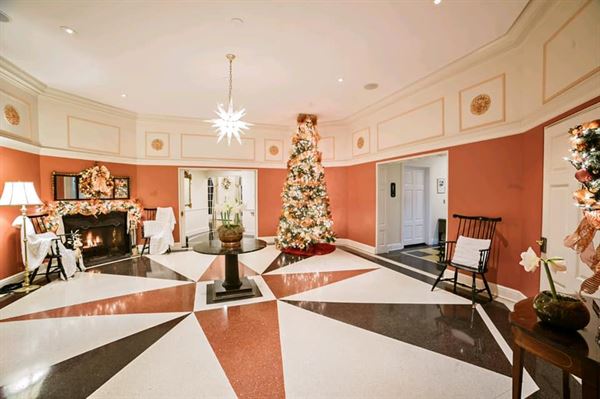 Lawn Club Fine Catering