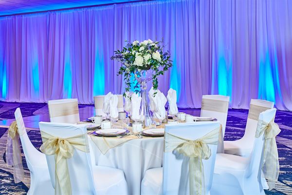 Doubletree by Hilton Berkeley Marina