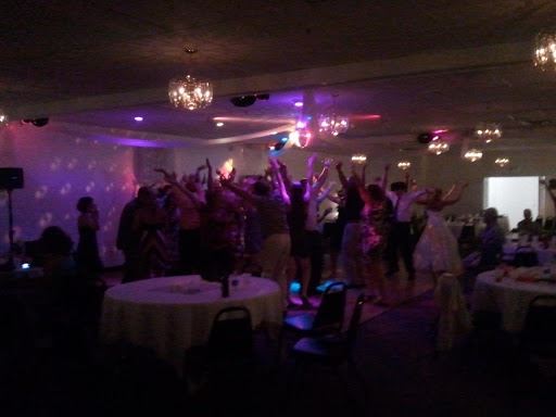 The Carriage House Plus & Hi-Style Caterers Banquet Facility