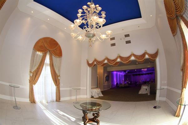 Renaissance At The Gables