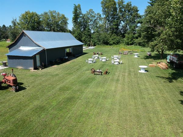 The Sugar Maple Barn