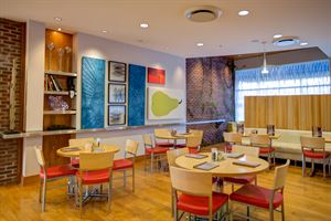 The Gallery Bar And Bistro