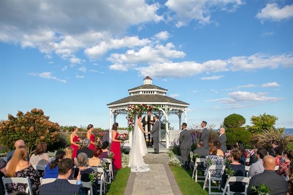 White Cliffs Country Club