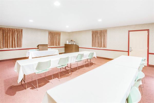 Travelodge Parkersburg