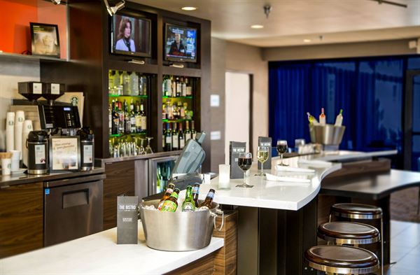 Courtyard Marriott Riverside / UCR