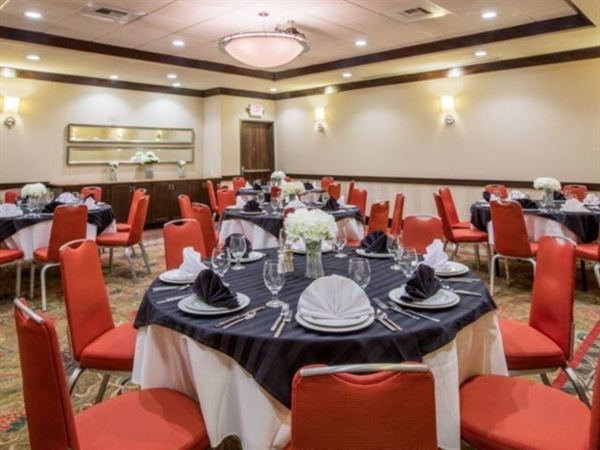 Crowne Plaza Anchorage-Midtown