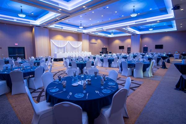 DoubleTree by Hilton West Fargo