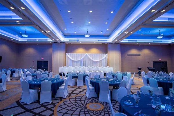 DoubleTree by Hilton West Fargo