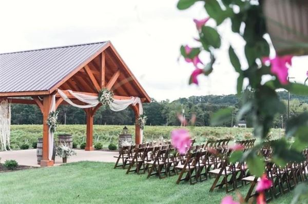 Brook Hollow Winery and Event Facility