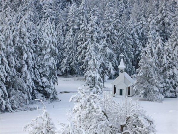 Victorian Valley Chapel