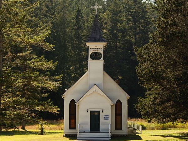 Victorian Valley Chapel