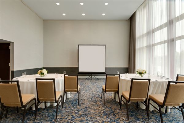 Embassy Suites Boston/Waltham