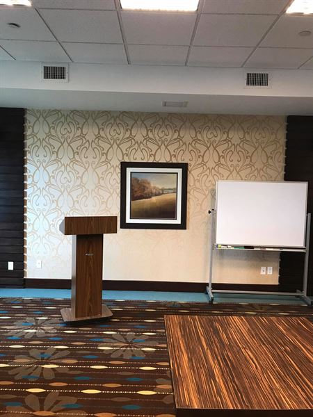 Hampton Inn & Suites by Hilton Regina East Gate