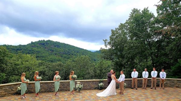 Kairos Wilderness Resort