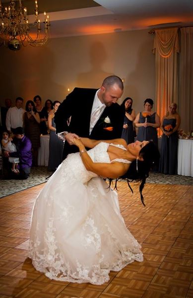 Platinum Entertainment Disc Jockeys / Event Lighting / Photo Booths