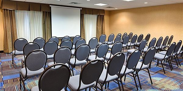 Holiday Inn Express & Suites Albuquerque Airport