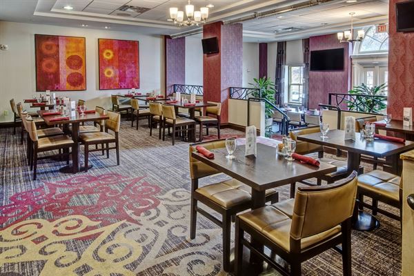 Courtyard Kansas City Country Club Plaza