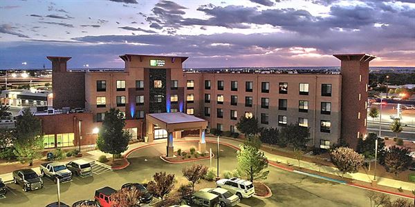 Holiday Inn Express & Suites Albuquerque Historic Old Town