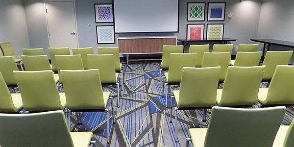 Holiday Inn Express & Suites Albuquerque-N. Balloon Fsta Pk