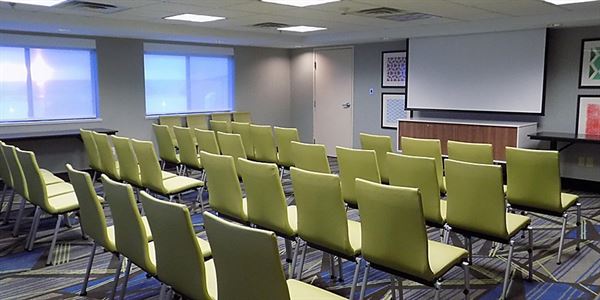 Holiday Inn Express & Suites Albuquerque-N. Balloon Fsta Pk