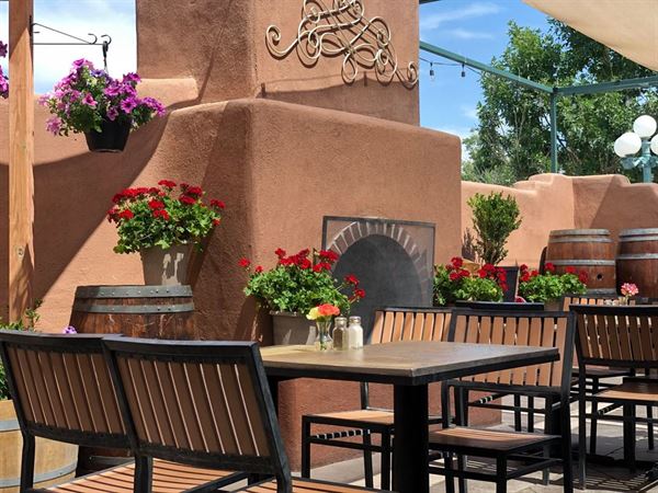 D.H. Lescombes Winery & Bistro - Albuquerque