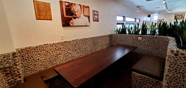 D.H. Lescombes Winery & Bistro - Albuquerque