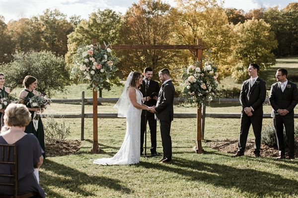 Lakota's Farm Wedding's and Event's