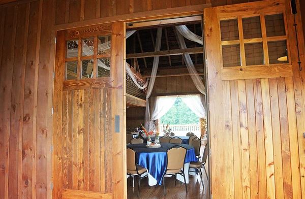 The Creek Side Barn on Pine Creek