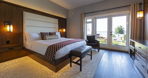 Kingfisher Resort and Spa