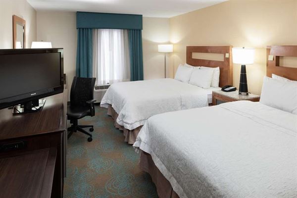 Hampton Inn & Suites St. Louis at Forest Park