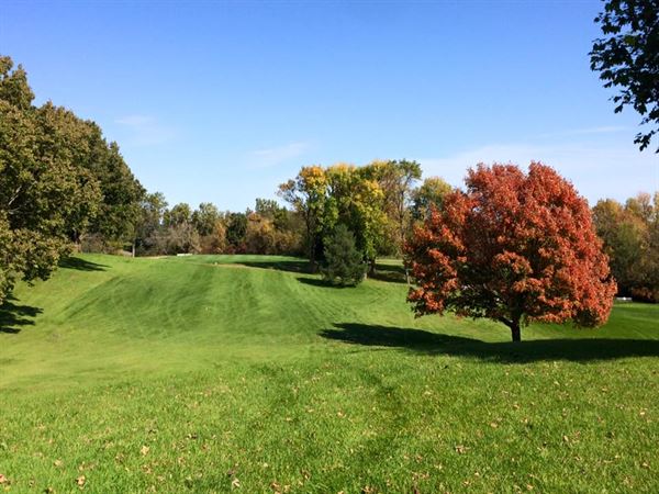 Shoreland Country Club