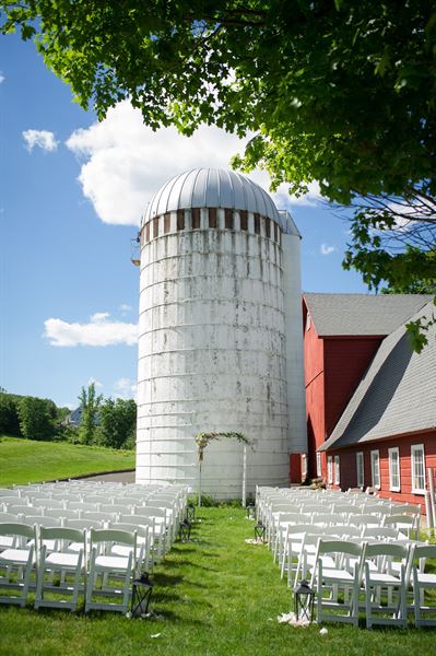 The Club at River Oaks & Community