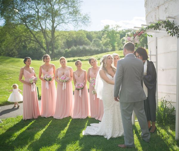 The Club at River Oaks & Community