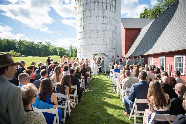 The Club at River Oaks & Community