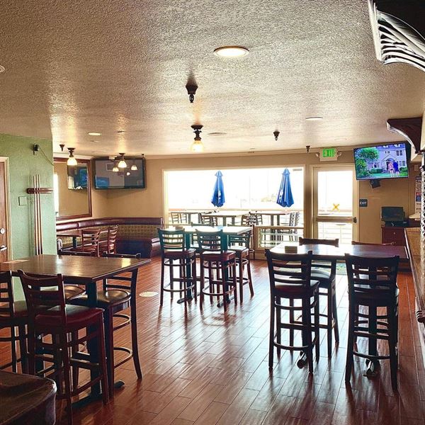 Sunsets Bar & Grill - Capo Beach