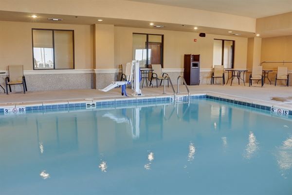 Holiday Inn Express & Suites Texarkana East