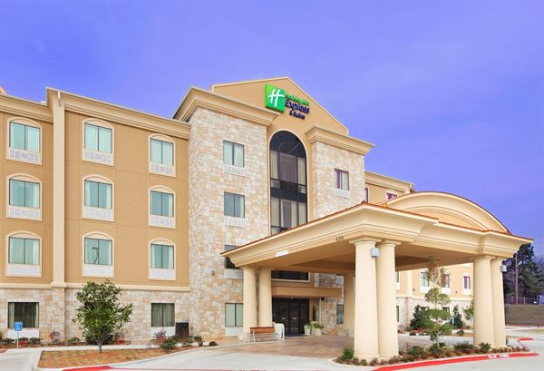 Holiday Inn Express & Suites Texarkana East