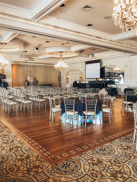 Eagle Oaks Golf & Country Club