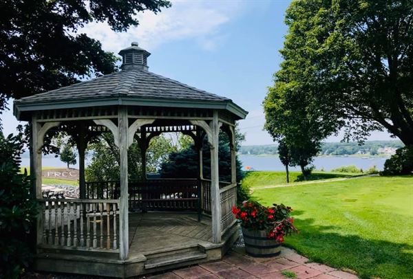 Fall River Country Club