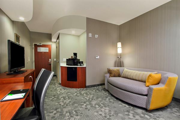 Courtyard Marriott Victoria