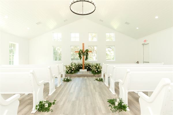 Addison Woods Wedding & Event Venue